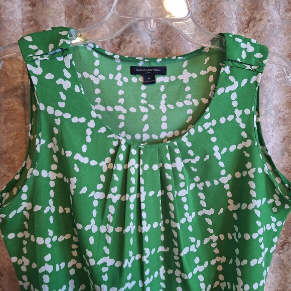 BR green sleeveless blouse size M - Picture 3 of 5